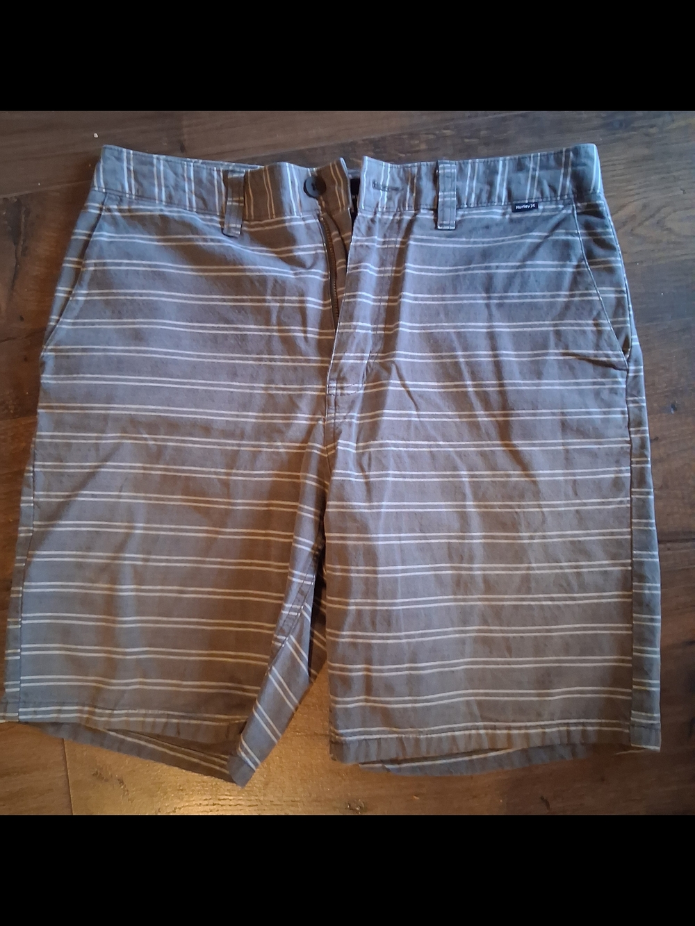 Hurley Men's Gray Striped Flat Front Shorts 30